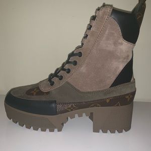 Laureate Platform Desert Boot